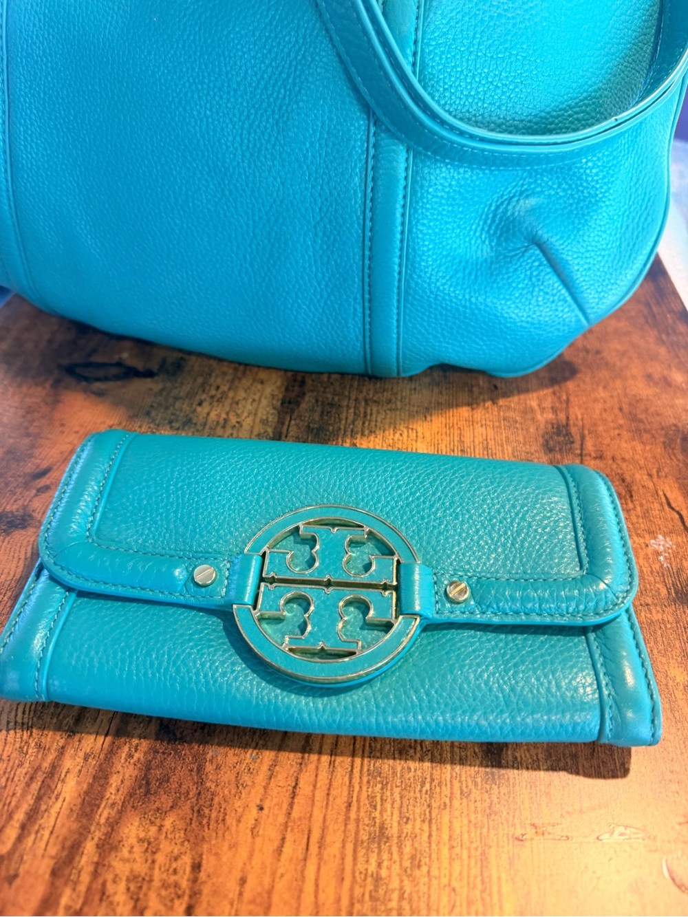Tory Burch Turquoise 2 way bag and matching wallet! NWOT - Picture 14 of 16